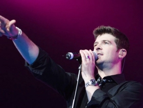 Robin Thicke unleashed himself in 'I'm An Animal' New Single!