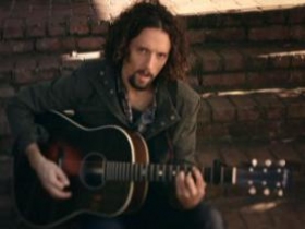 Watch Jason Mraz's touching clip for latest single 'I Won't Give Up'